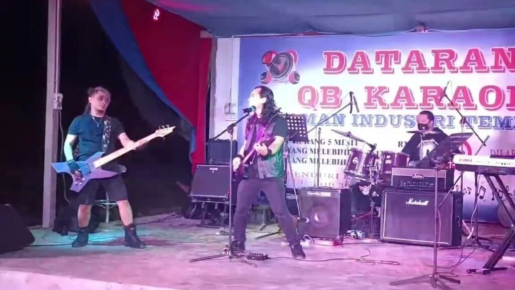 dataran karoke qb