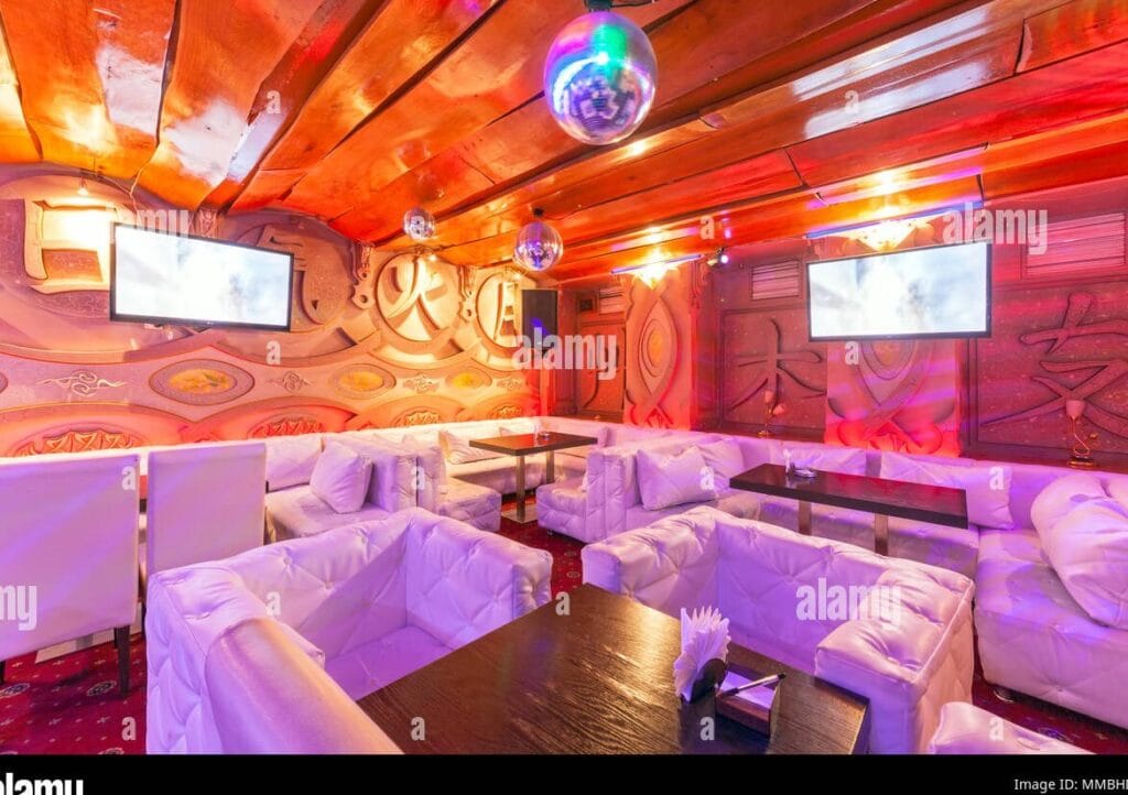 deluxe laser karaoke and pub