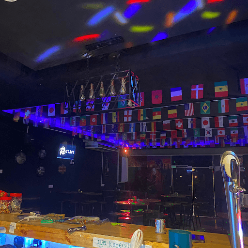 Escape Pub & Karaoke Lounge