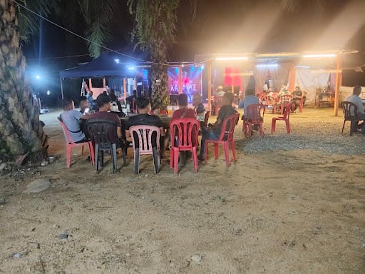 Karaoke di selabak
