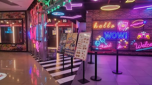 Rock ‘n’ Roll Karaoke - Plaza Merdeka