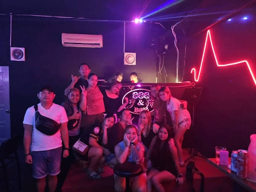 888 Bar & Cafe