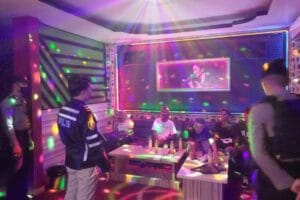 karaoke di selabak