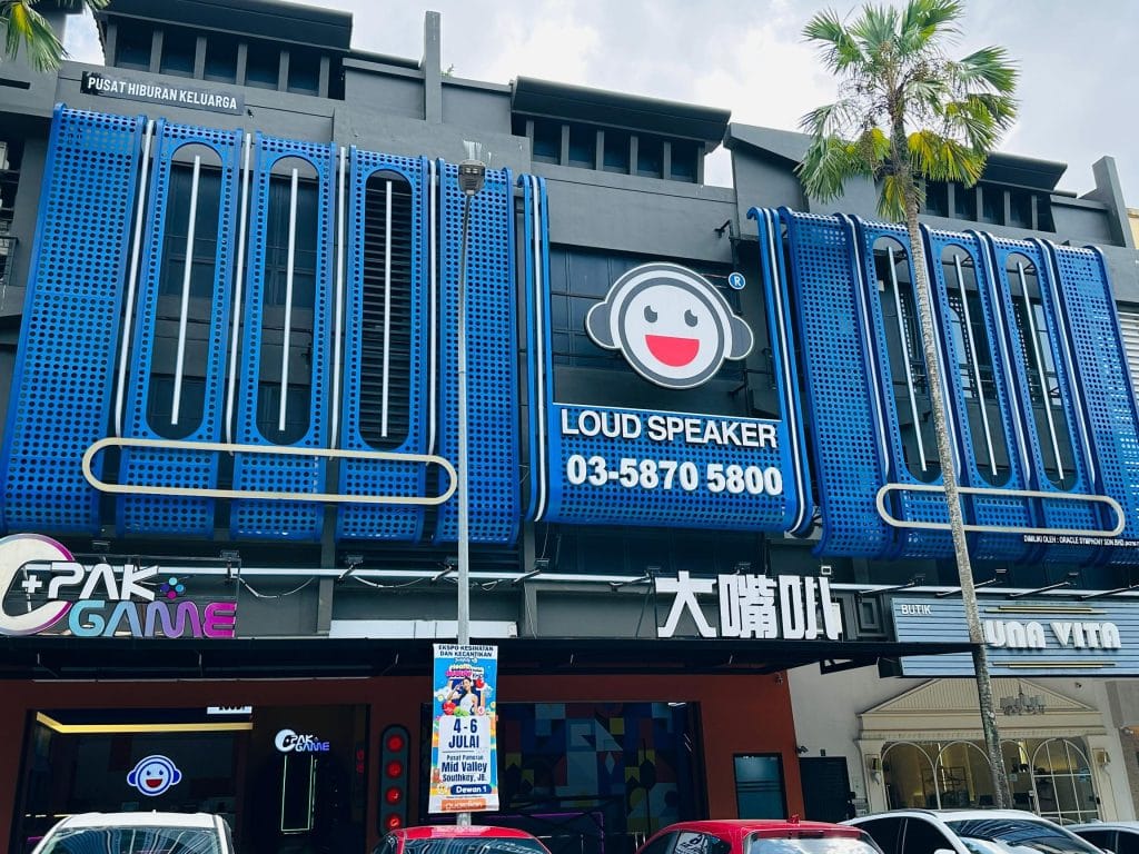 loud speaker taman sutera utama jb family karaoke